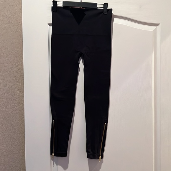 Spanx zip bottom legging - Picture 2 of 4